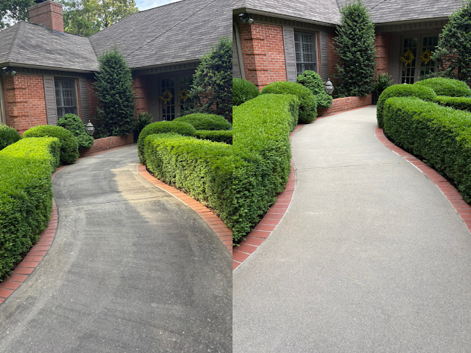 Before and after curved driveway cleaning